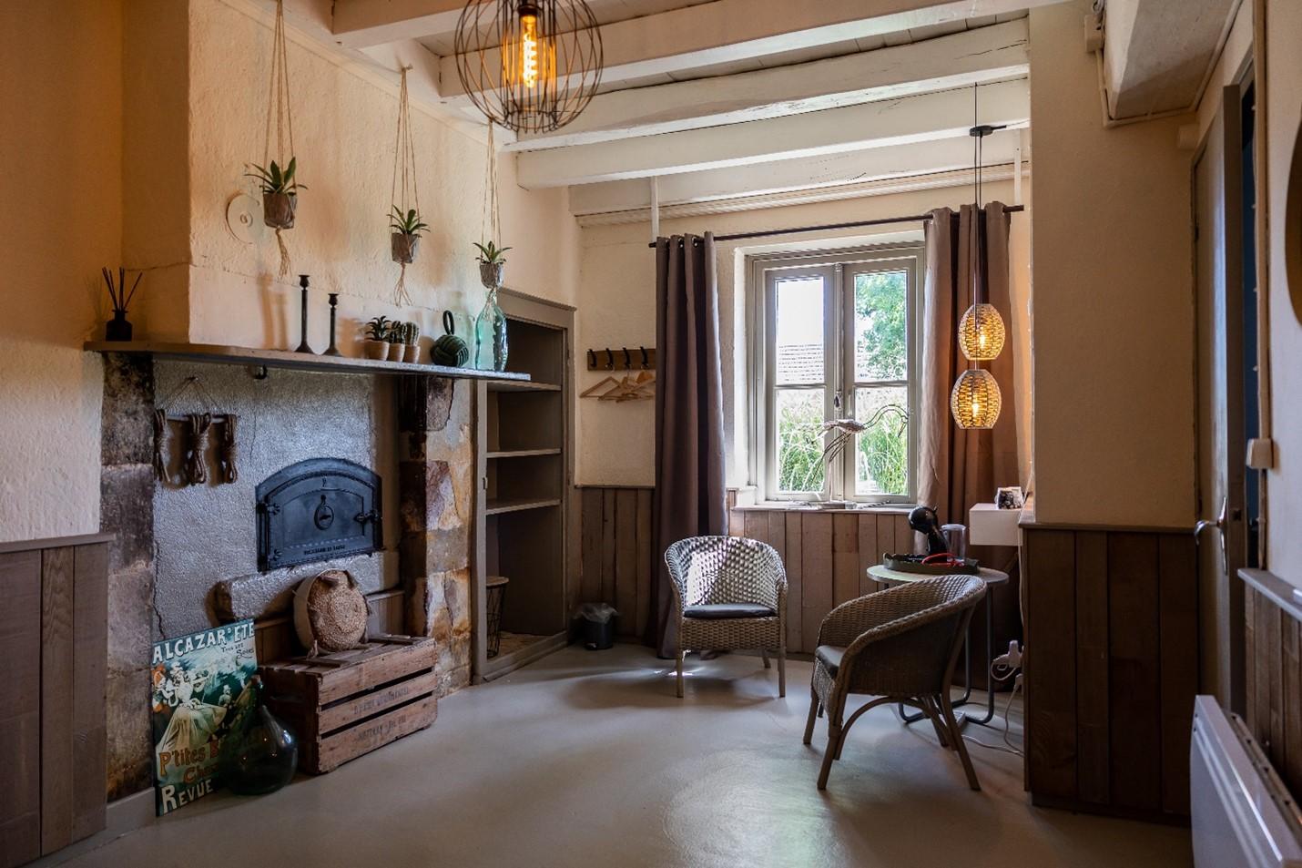 Relax in stylish Bed & Breakfast rooms in the Heart of France